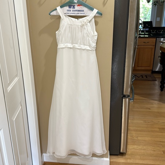 David’s Bridal Flower Girl Dress - Picture 1 of 5